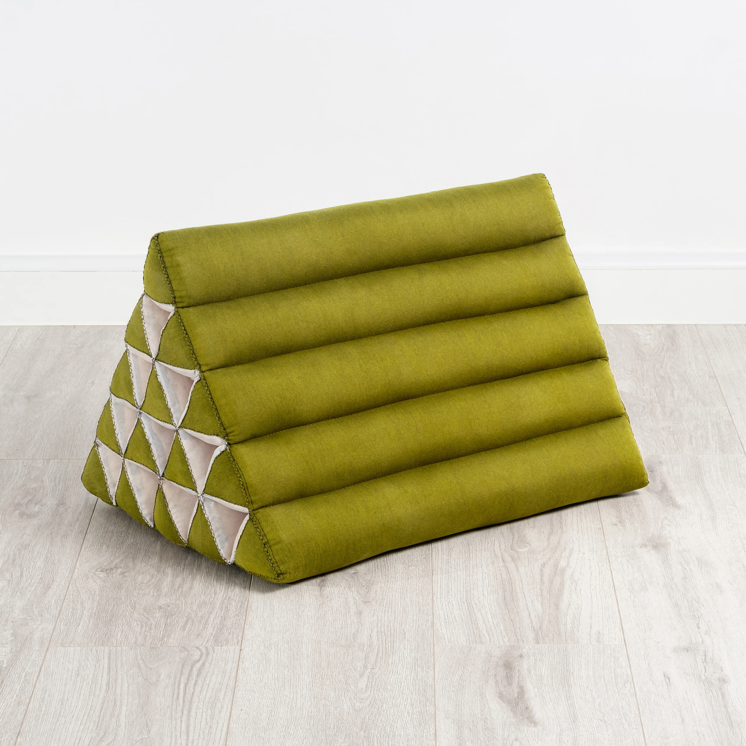 Kapok driehoekig kussen hoog, Basic