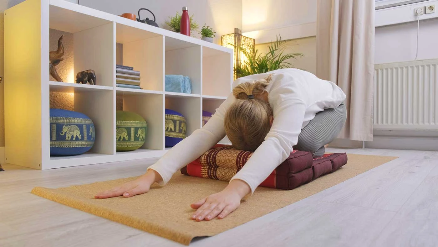 Ontspanning en Sereniteit met Yoga-Poses: Vind je Innerlijke Balans met livasia!